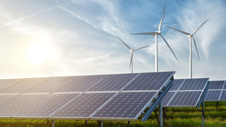 Mercato all'ingrosso dell'elettricità 2025: prezzi in rialzo e nuove incertezze per il sistema energetico